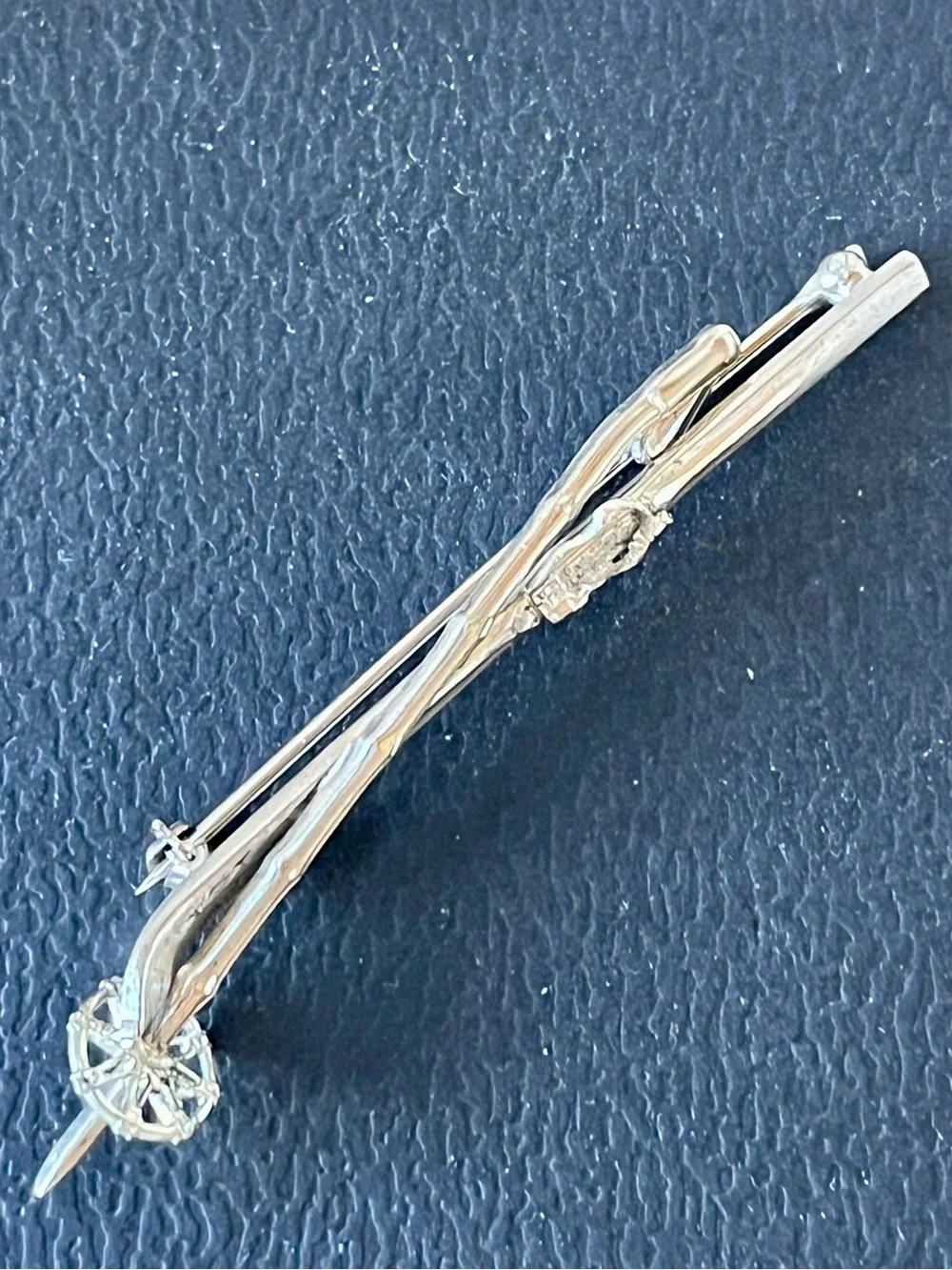 VTG Wells Sterling Silver Ski & Pole Brooch Pin 3” Winter Sport Novelty Lapel